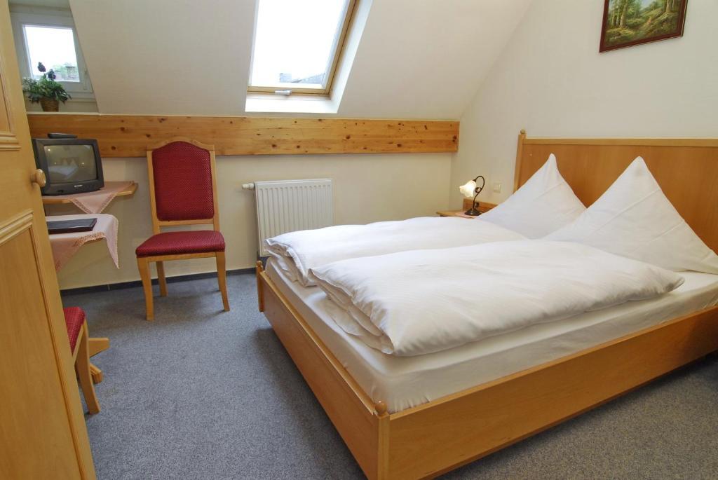 Hotel Wirtshaus Zum Pferdemarkt Saarburg Pokoj fotografie
