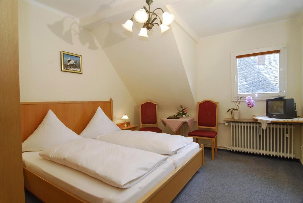 Hotel Wirtshaus Zum Pferdemarkt Saarburg Pokoj fotografie