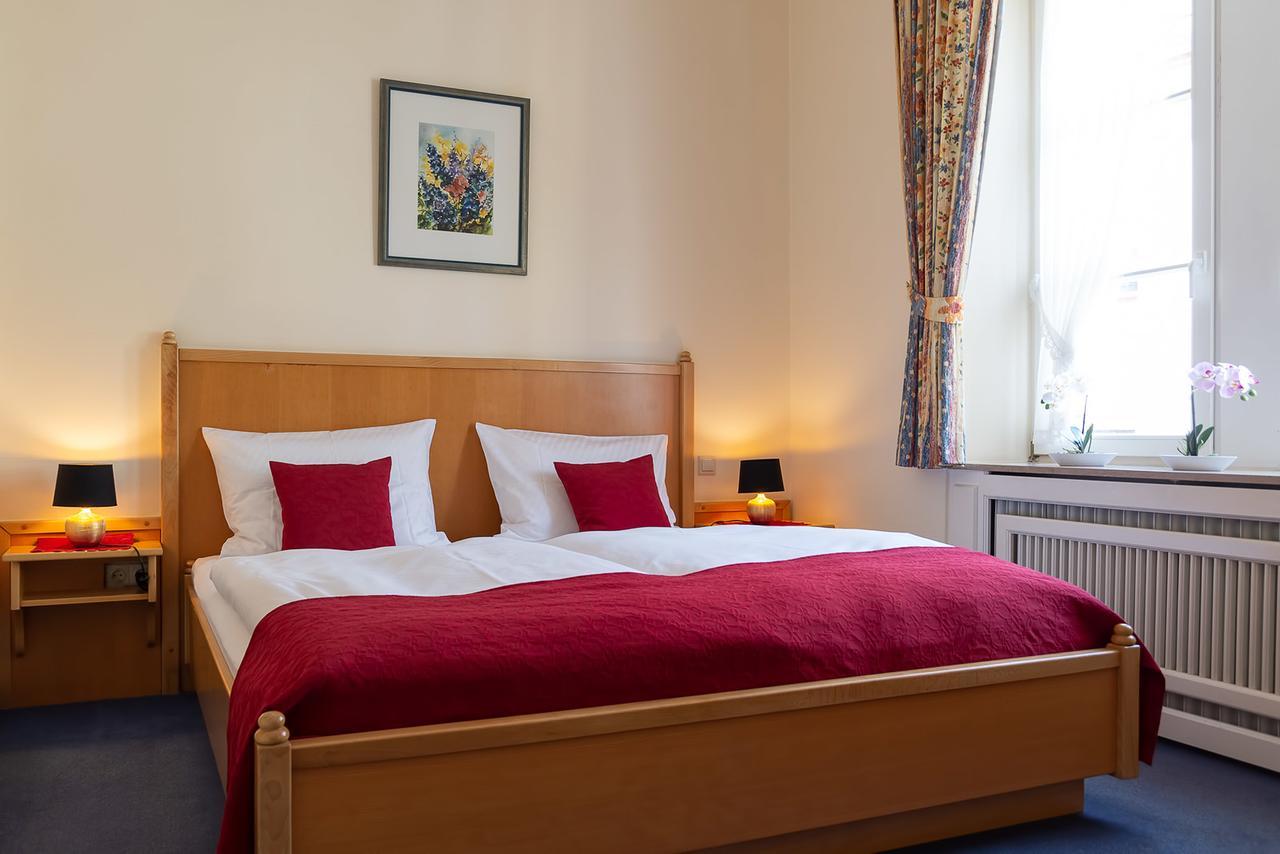 Hotel Wirtshaus Zum Pferdemarkt Saarburg Exteriér fotografie